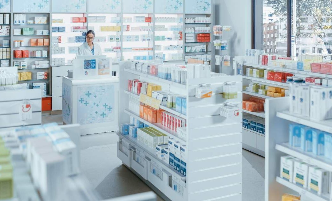 ¿Cómo optimizar mi inventario en la farmacia?